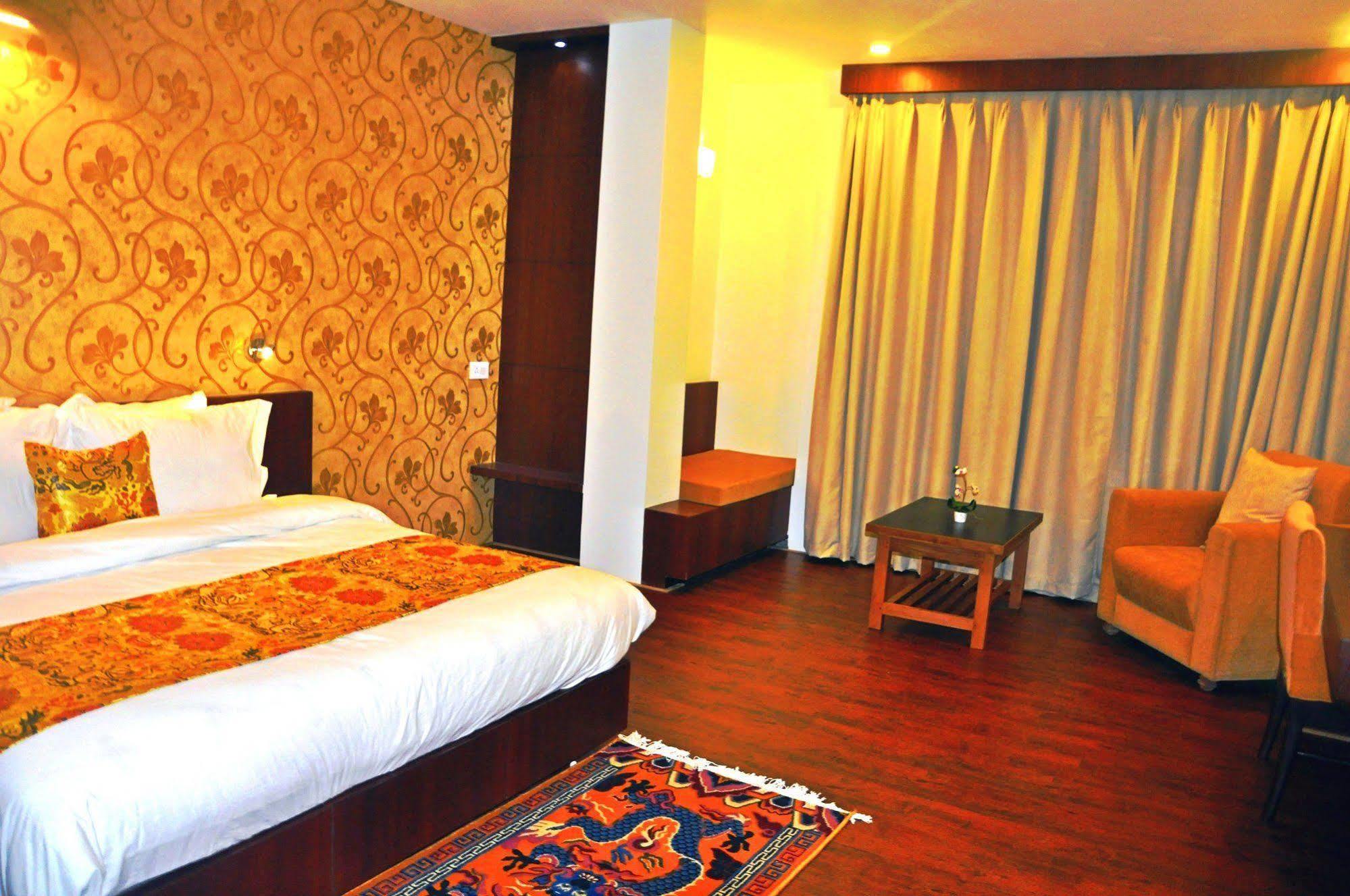 The Golden Crest Hotel Gangtok Exterior photo