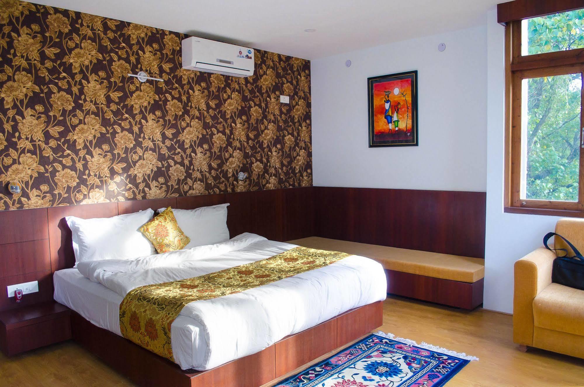 The Golden Crest Hotel Gangtok Exterior photo