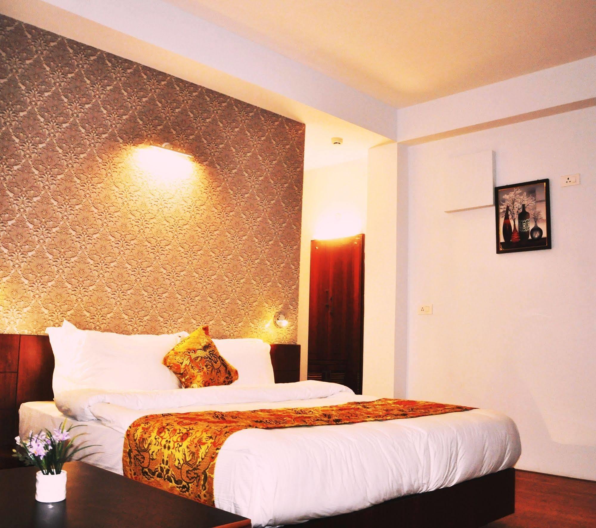The Golden Crest Hotel Gangtok Exterior photo