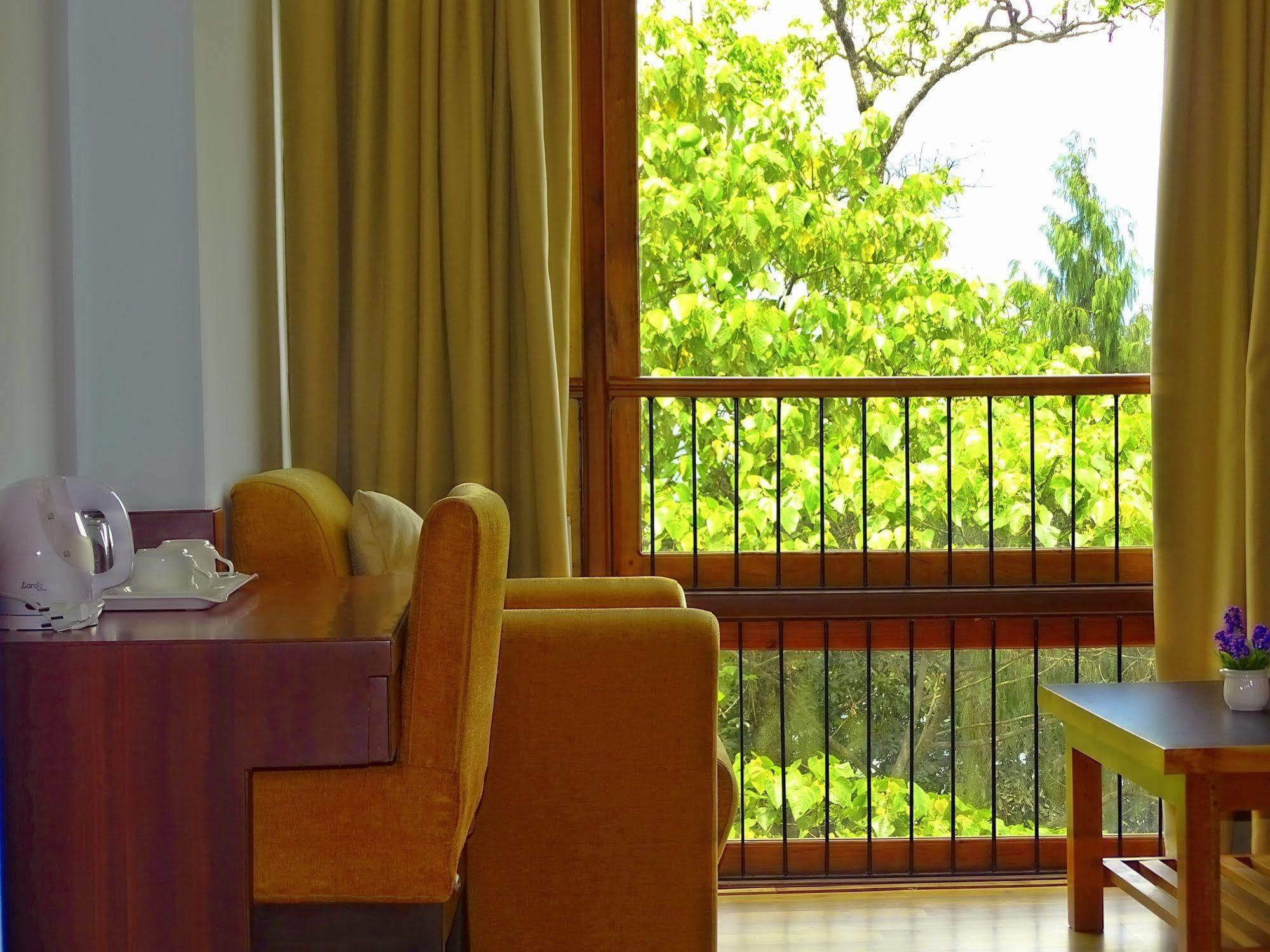 The Golden Crest Hotel Gangtok Exterior photo