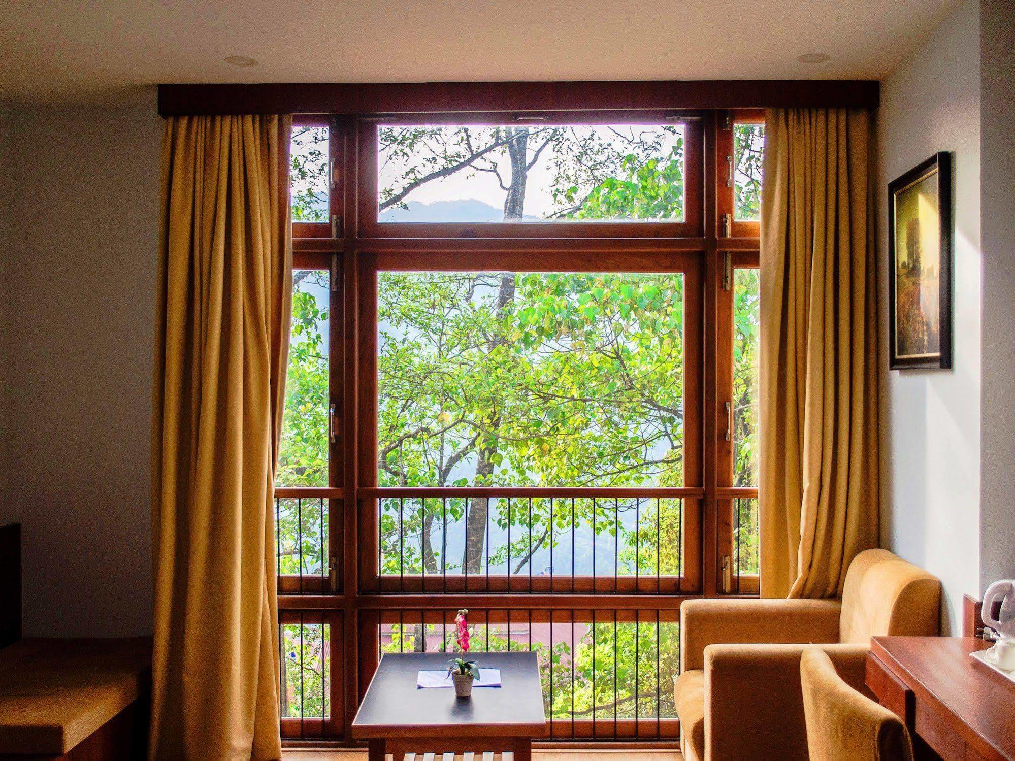 The Golden Crest Hotel Gangtok Exterior photo