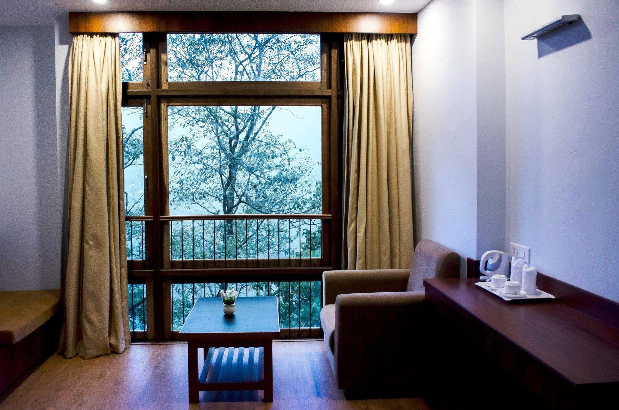 The Golden Crest Hotel Gangtok Exterior photo